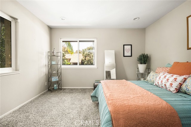 7648 Bay Drive, Huntington Beach CA: https://media.crmls.org/medias/fb162288-f424-47b7-9f14-2e53b7f29dde.jpg