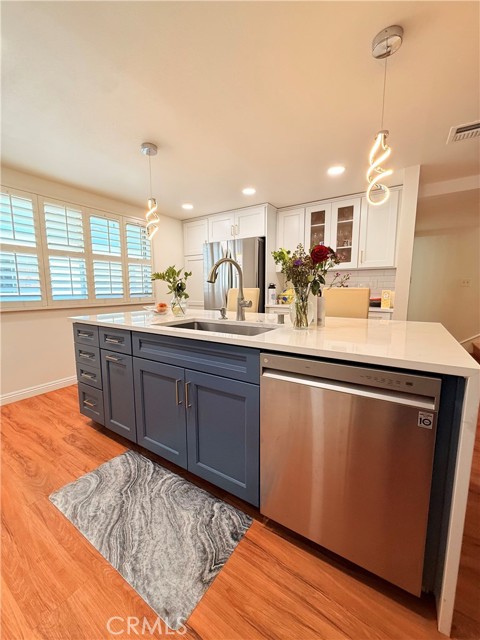 13232 Fiji Way, Marina del Rey CA: https://media.crmls.org/medias/fb163cb0-2bbe-4dd9-84cd-106799cceeb9.jpg
