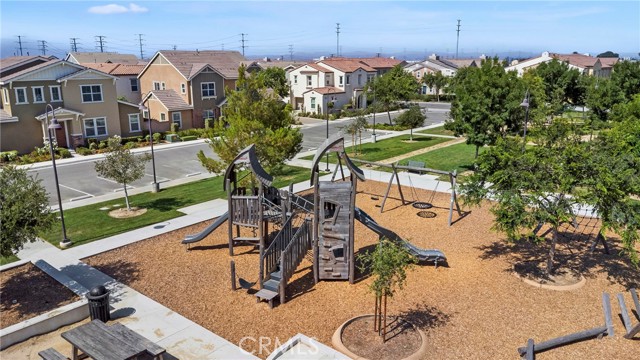 2777 E Bordeaux Drive, Ontario CA: https://media.crmls.org/medias/fb16df07-362b-4d7a-8dce-4db9b2c6ea12.jpg