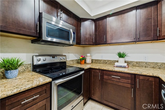 Detail Gallery Image 5 of 33 For 20702 El Toro #290,  Lake Forest,  CA 92630 - 2 Beds | 2 Baths