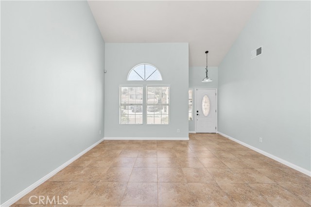 1215 Date Palm Drive, Palmdale CA: https://media.crmls.org/medias/fb17e662-0f42-47c4-89a3-483462c8e1e7.jpg