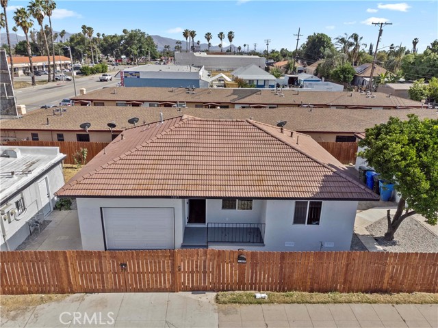 796 N Mount Vernon Avenue, San Bernardino CA: https://media.crmls.org/medias/fb183726-ea92-4d75-bc0b-a6515ddffda2.jpg