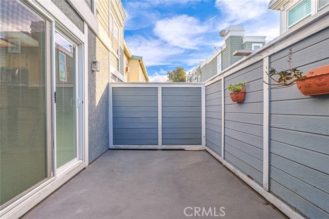 421 Manhattan Ave, Hermosa Beach, California 90254, 2 Bedrooms Bedrooms, ,1 BathroomBathrooms,Residential,Sold,Manhattan Ave,SB24022138