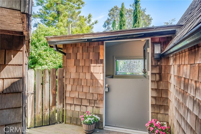 Detail Gallery Image 2 of 29 For 21562 Anns Ln a,  Laguna Beach,  CA 92651 - 2 Beds | 2 Baths