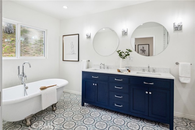 30047 Knoll View Drive, Rancho Palos Verdes CA: https://media.crmls.org/medias/fb1a9ba3-8978-44fb-ac83-14e663ff2b4a.jpg