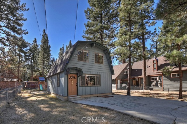 Detail Gallery Image 3 of 31 For 1036 Robinhood Bld, Big Bear City,  CA 92314 - 2 Beds | 1 Baths