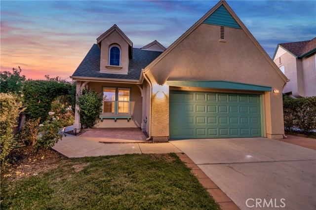 Detail Gallery Image 2 of 61 For 493 Poets Square, Fallbrook,  CA 92028 - 3 Beds | 2/1 Baths