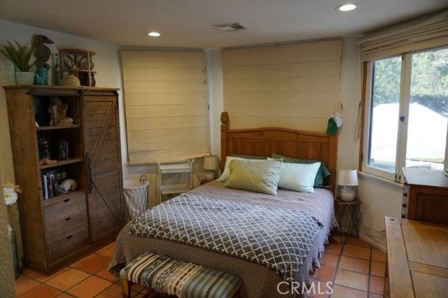 Image 6 of 68 For 17230 Raymer Street