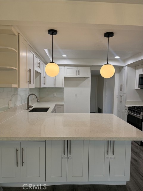 Detail Gallery Image 2 of 21 For 63 Candlewood, Buena Park,  CA 90621 - 3 Beds | 3 Baths