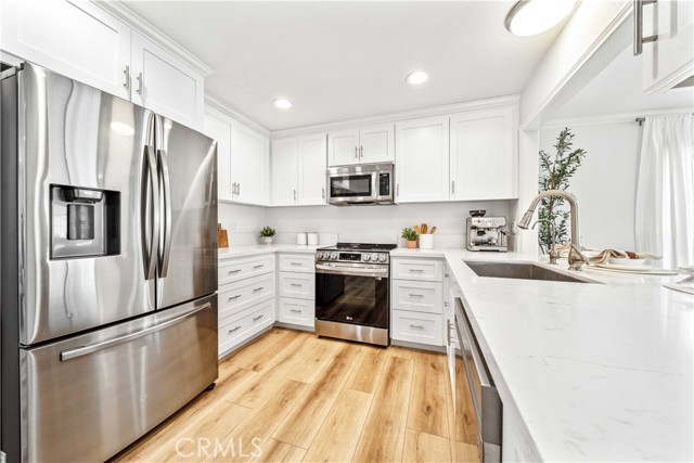 Detail Gallery Image 13 of 63 For 22287 Modina, Laguna Hills,  CA 92653 - 3 Beds | 2 Baths