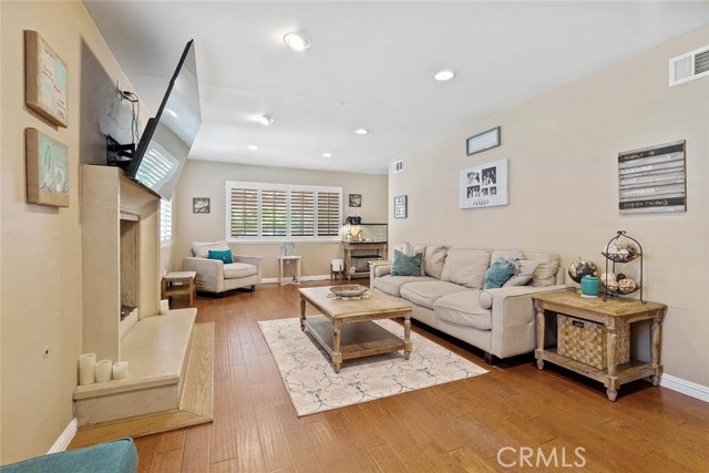 Detail Gallery Image 6 of 33 For 14022 Arlee, Sylmar,  CA 91342 - 3 Beds | 2 Baths