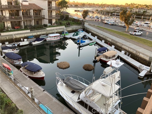 5327 Marina Pacifica N Drive, Long Beach CA: https://media.crmls.org/medias/fb1cbb2e-7213-49ef-89ee-702867f77462.jpg