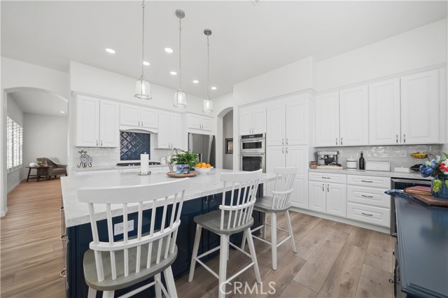 Detail Gallery Image 12 of 37 For 23553 Bending Oak Ct, Murrieta,  CA 92562 - 4 Beds | 2/1 Baths