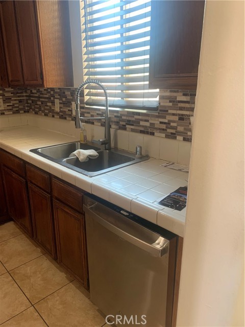 1561 Palma Bonita, Perris CA: https://media.crmls.org/medias/fb1d90e6-df9b-4fb1-848e-ee9547a8ad87.jpg