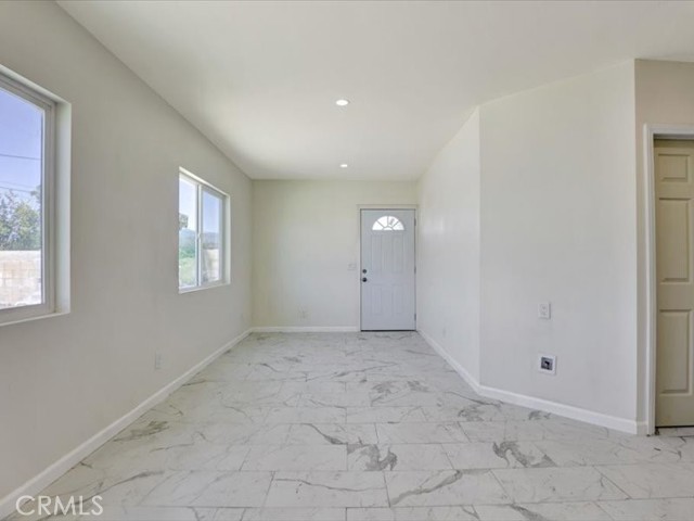 Detail Gallery Image 31 of 56 For 9607 Cypress, Fontana,  CA 92335 - 5 Beds | 5 Baths