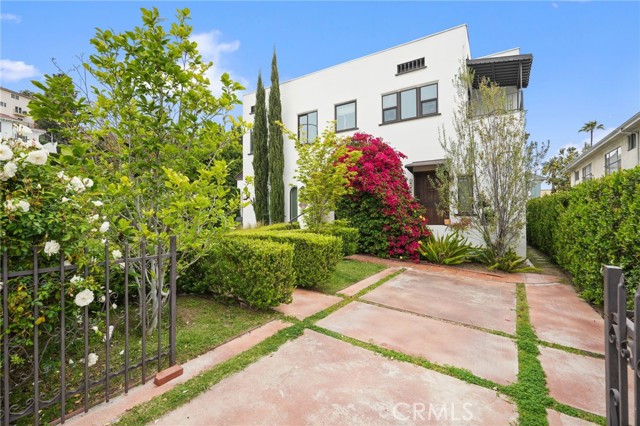 1860 Winona Boulevard, Los Angeles CA: https://media.crmls.org/medias/fb1dcf69-ea1d-4e66-aae7-93db03194cc4.jpg