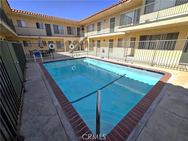4015 W 137th Street, Hawthorne CA: https://media.crmls.org/medias/fb1de7b9-e72b-4050-badb-2a31c79c17e5.jpg