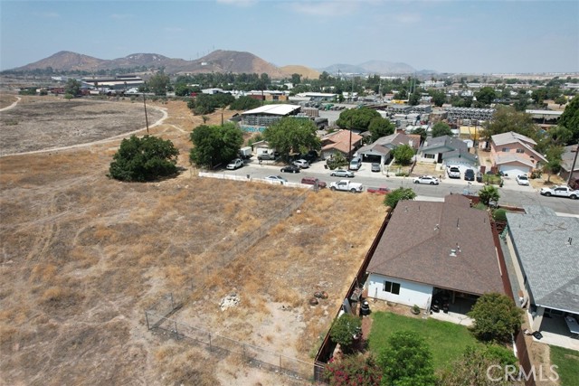 970 South Florez Street, Colton CA: https://media.crmls.org/medias/fb1e3095-9bfc-4b48-accd-53beff6c68a4.jpg