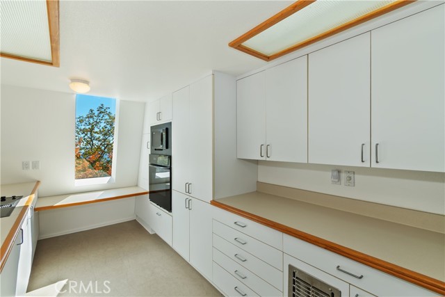 Detail Gallery Image 14 of 75 For 22 Holly Dr, Running Springs,  CA 92382 - 3 Beds | 2/1 Baths