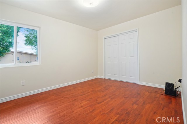 Detail Gallery Image 24 of 47 For 8111 Canby Ave #1,  Reseda,  CA 91335 - 4 Beds | 2/1 Baths