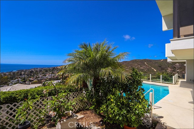 Detail Gallery Image 9 of 43 For 1284 Coronado Dr, Laguna Beach,  CA 92651 - 3 Beds | 2/1 Baths