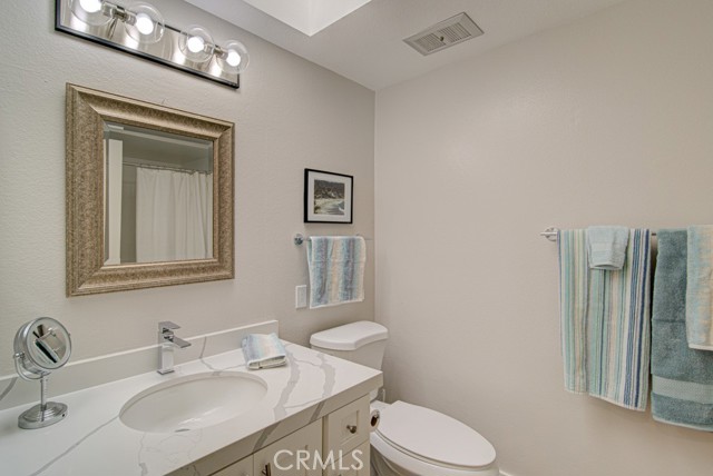 Detail Gallery Image 9 of 14 For 790 via Los Altos #O,  Laguna Woods,  CA 92637 - 2 Beds | 2 Baths