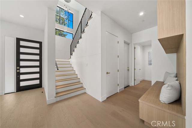 5945 Hesperia Avenue, Encino CA: https://media.crmls.org/medias/fb20ac80-b3ca-4d03-b4c5-01d6d87906f8.jpg