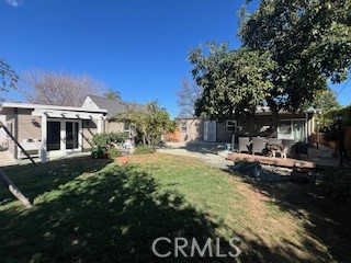 Detail Gallery Image 14 of 17 For 5749 Katherine Ave, Van Nuys,  CA 91401 - 4 Beds | 2 Baths