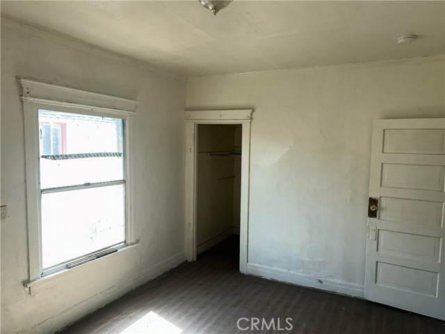146 E 45th Street, Los Angeles CA: https://media.crmls.org/medias/fb20d286-dbe8-4443-a817-9cb7fcbc2f73.jpg