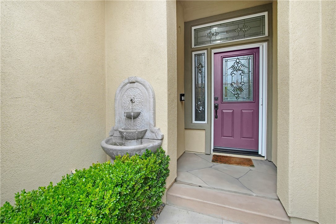 Detail Gallery Image 3 of 52 For 24100 Nobe St, Corona,  CA 92883 - 2 Beds | 2 Baths
