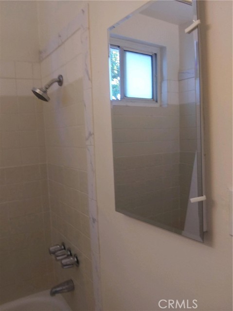 14301 Addison Street, A photo 7