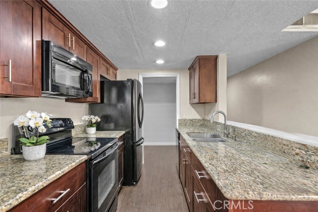 Detail Gallery Image 10 of 34 For 1517 E Garfield #53,  Glendale,  CA 91205 - 2 Beds | 2 Baths