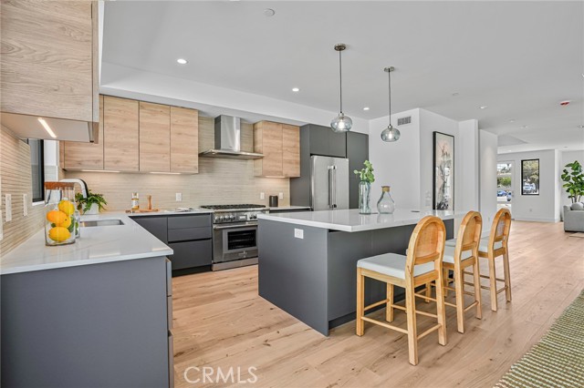 1003 S Prospect Ave, Redondo Beach CA: https://media.crmls.org/medias/fb22c903-2796-4908-83ca-7f442364824c.jpg