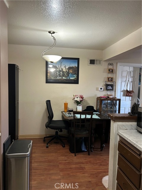 Detail Gallery Image 2 of 8 For 3641 Oak Creek Dr #G,  Ontario,  CA 91761 - 1 Beds | 1 Baths