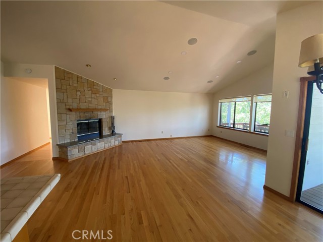 19232 N Shore Court, Hidden Valley Lake CA: https://media.crmls.org/medias/fb26a832-5e78-49a4-821d-d6d960ceeadc.jpg