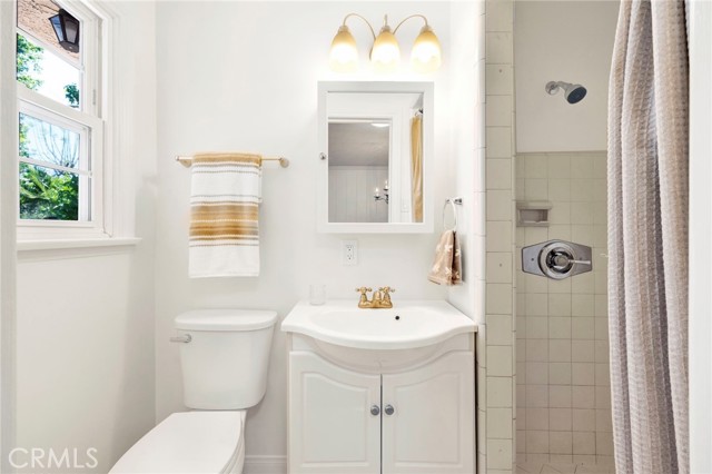 Detail Gallery Image 19 of 31 For 1202 Bruce Ave, Glendale,  CA 91202 - 2 Beds | 2 Baths
