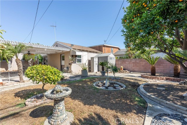 3139 Chestnut Avenue, Long Beach CA: https://media.crmls.org/medias/fb2788a5-06ba-45eb-8a25-6b13c59e7ae8.jpg