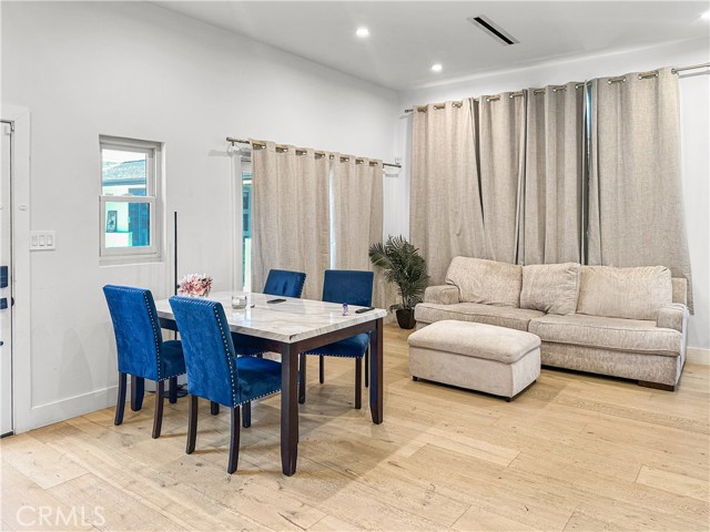 9808 Downey Avenue, Downey CA: https://media.crmls.org/medias/fb27e89c-a4b7-4433-af57-8c14653703bc.jpg