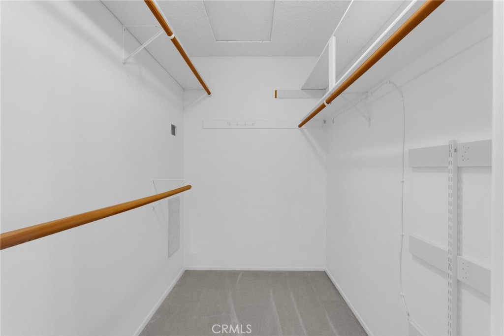 https://media.crmls.org/medias/fb282733-c201-4401-948f-421c5b9b2a6c.jpg?preset=X-Large
