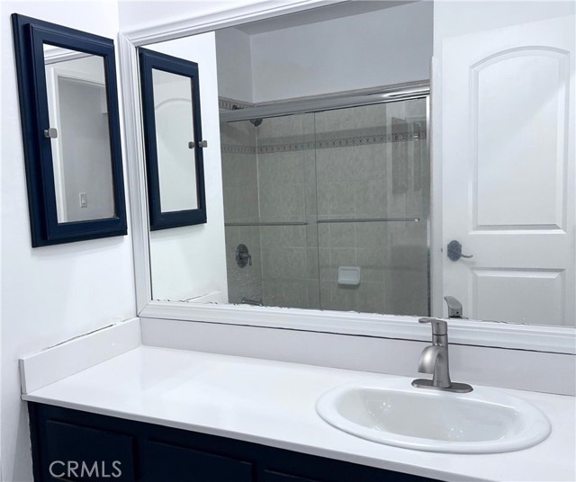 Detail Gallery Image 13 of 16 For 4515 W 137th, Hawthorne,  CA 90250 - 5 Beds | 4 Baths