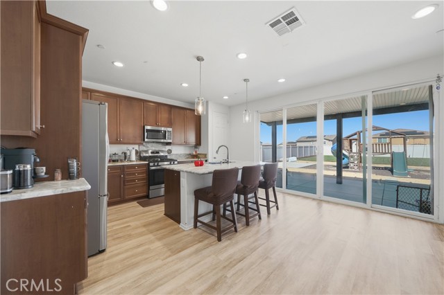 Detail Gallery Image 11 of 39 For 30812 Mossy Bend, Murrieta,  CA 92563 - 4 Beds | 3 Baths