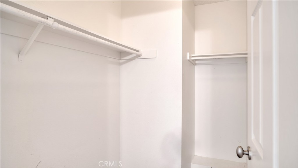https://media.crmls.org/medias/fb29e603-620e-46f7-8180-a2636a744d38.jpg?preset=X-Large