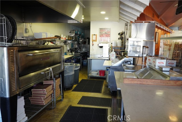 124 E Lincoln Ave, Orange CA: https://media.crmls.org/medias/fb2b05dd-34c8-404a-b5c4-c124f7f3dcf9.jpg