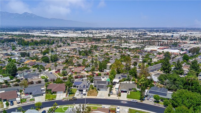 3794 Whirlaway Ln, Chino Hills CA: https://media.crmls.org/medias/fb2b1f3c-79ae-4f59-aaa1-9f3bc49d7d73.jpg