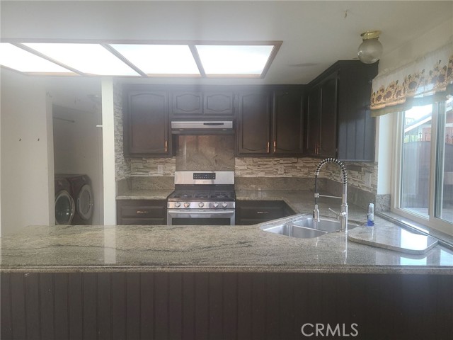 Detail Gallery Image 6 of 16 For 24338 Katrina, Moreno Valley,  CA 92551 - 3 Beds | 2/1 Baths