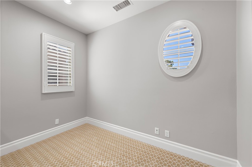 Fb2c2eb6 7512 43e9 83f6 7c3048c7d12c