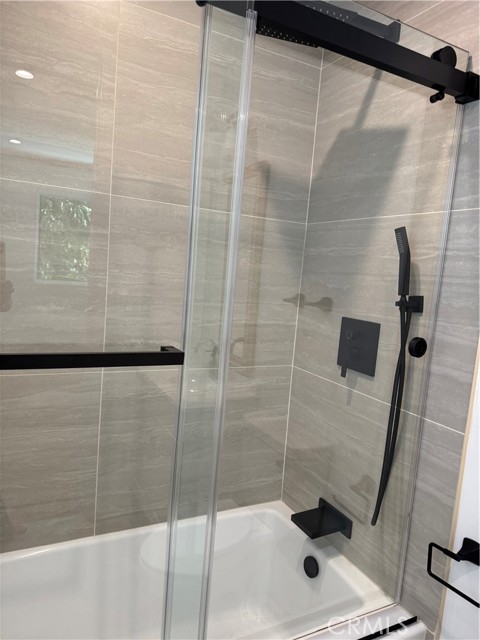 17457 Bullock Street, Encino CA: https://media.crmls.org/medias/fb2c69cf-4791-46a4-9081-45e3cc3f8e8a.jpg