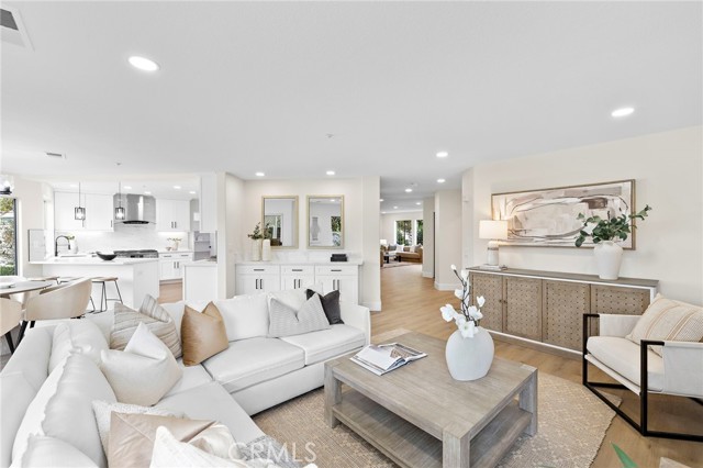 Detail Gallery Image 18 of 62 For 17 Rhode Island, Irvine,  CA 92606 - 5 Beds | 3 Baths