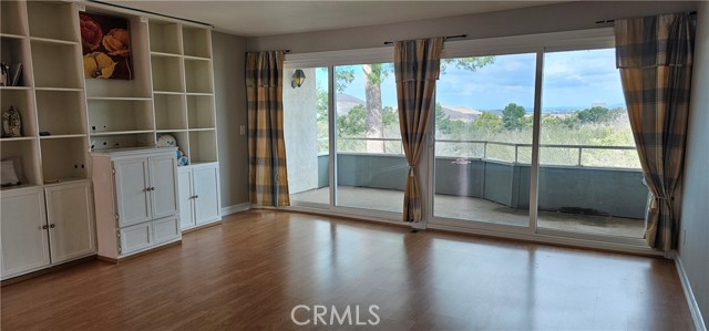 22265 Caminito Mescalero, Laguna Hills CA: https://media.crmls.org/medias/fb2d8c82-e365-4a61-be34-2eb207caeb16.jpg