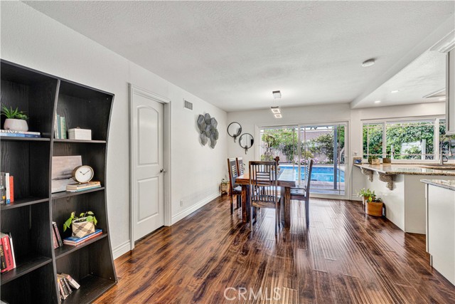 Detail Gallery Image 15 of 56 For 17830 Winterberry St, Fountain Valley,  CA 92708 - 5 Beds | 3 Baths